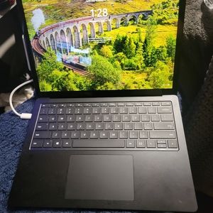 Microsoft surface 4 laptop